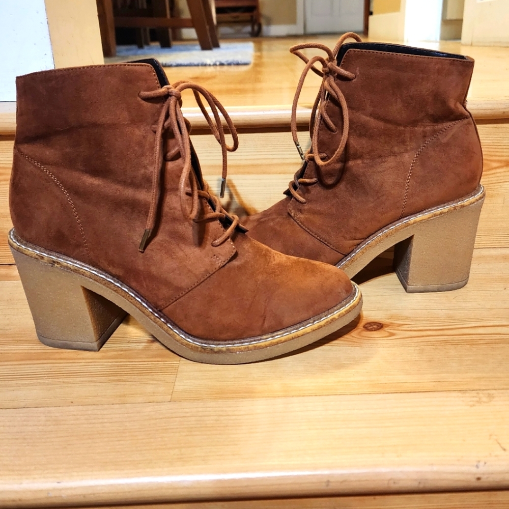 FOREVER 21 Women's Suade Ankle Boots 👢